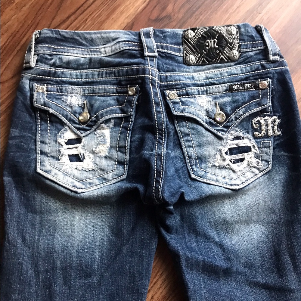 Miss Me Distressed Jeans/ Size 27
